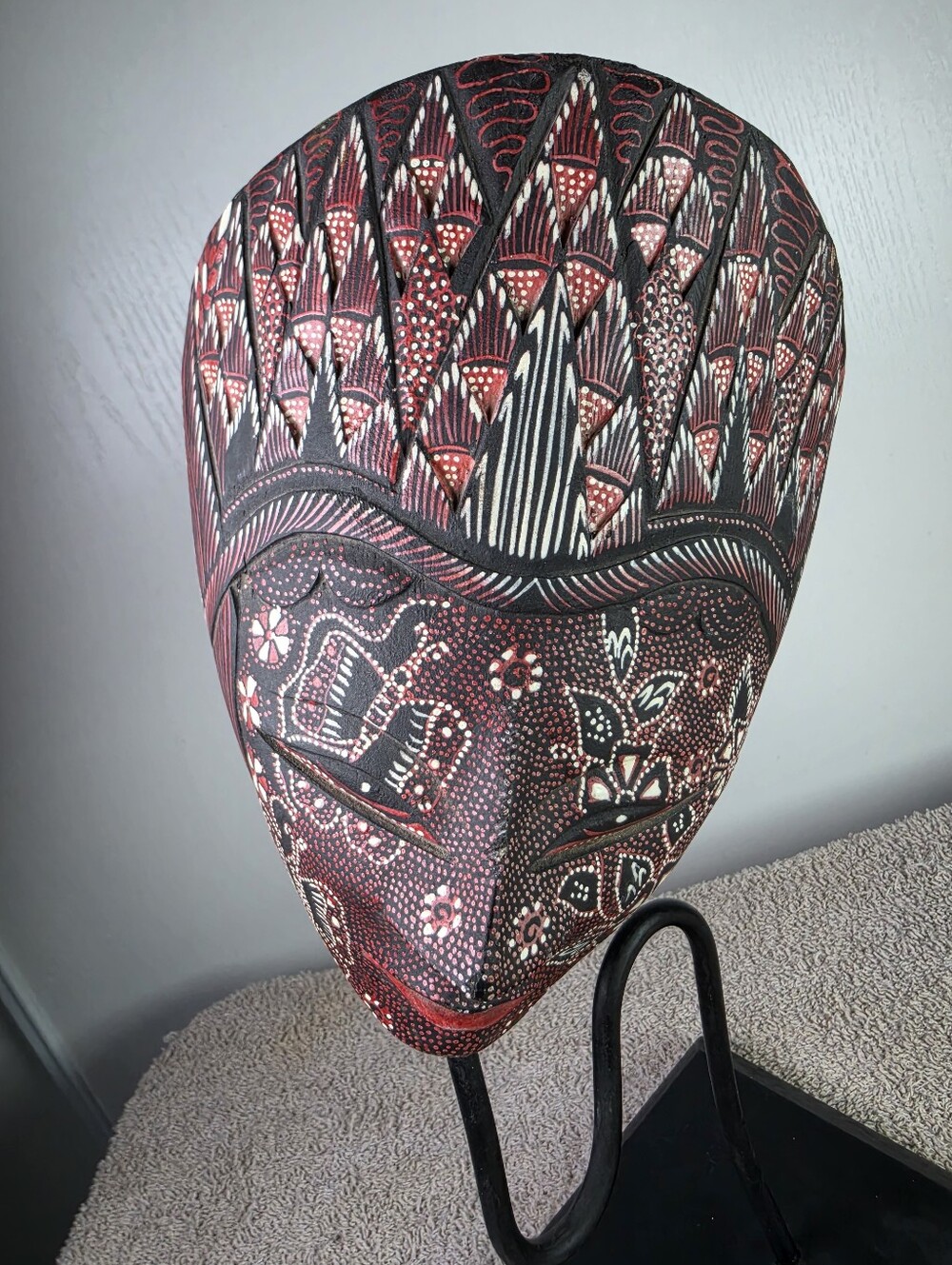 Decorative Red and Brown Hand-Painted Balinese/javanese Handcarved Batik  Mask - Picture 4 of 13